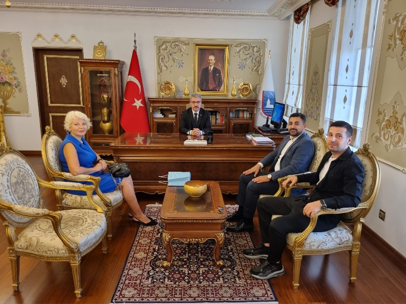 Kaymakamımız Deva Partisi Üsküdar İlçe Başkanı Ali Hüzeyfe Başkaya Ve Beraberindeki Heyeti Makamında Kabul Etti
