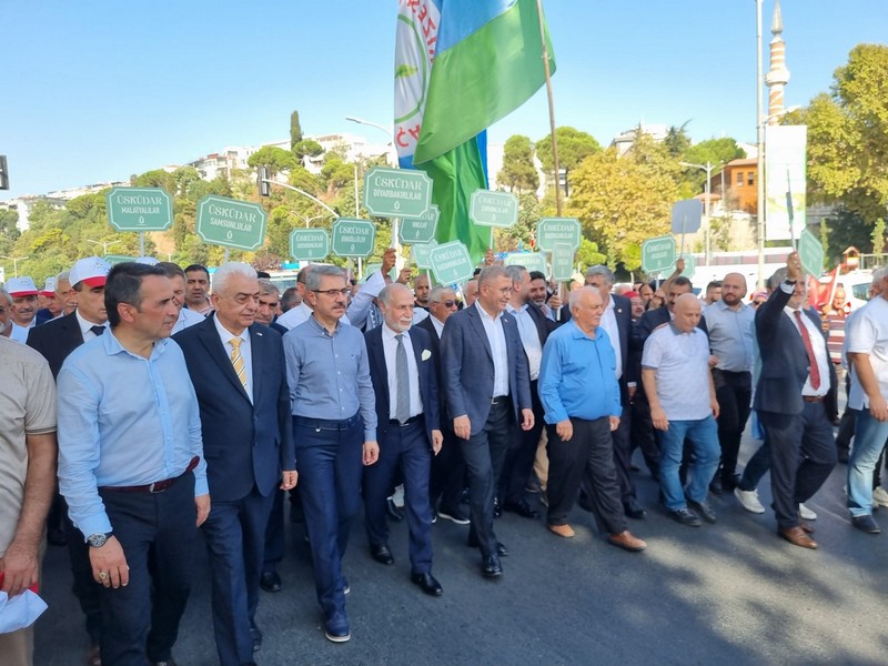 Kaymakamımız Harem Meydanı'nda Düzenlenen Üsküdar Yöresel Lezzetler Festivali Açılış Programı'na Katıldı 