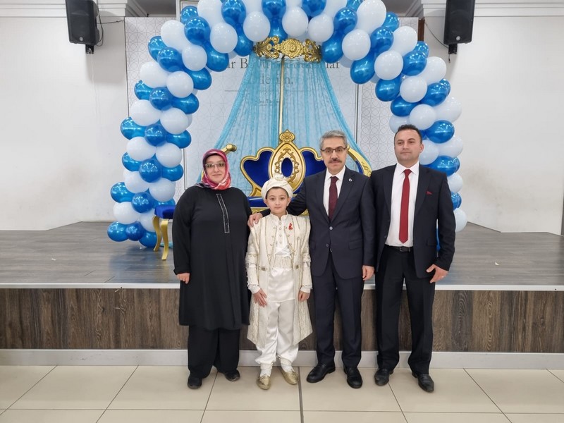 Kaymakamımız 15 Temmuz Şehidimiz Cengiz Hasbal'ın Oğlunun Sünnet Töreni'ne Katıldı 